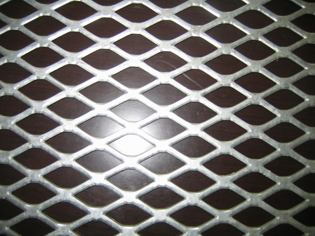 Stainless steel expanded metal