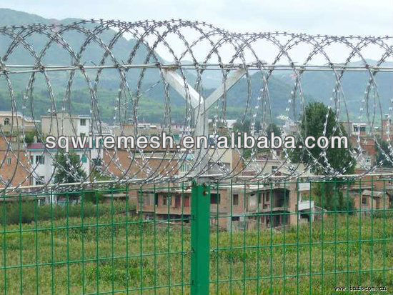 razor barbed wire mesh fence